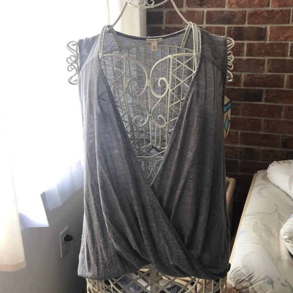 🎉HP🎉 UO Silence + Noise Emlyn Surplice Tank Top - Picture 5 of 12